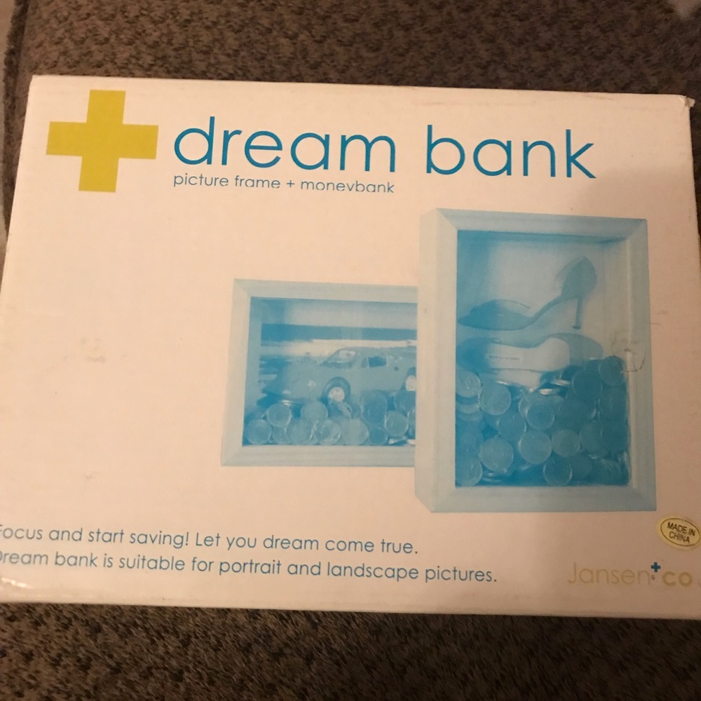 Dream bank from uncommon good - Picture 2 of 4